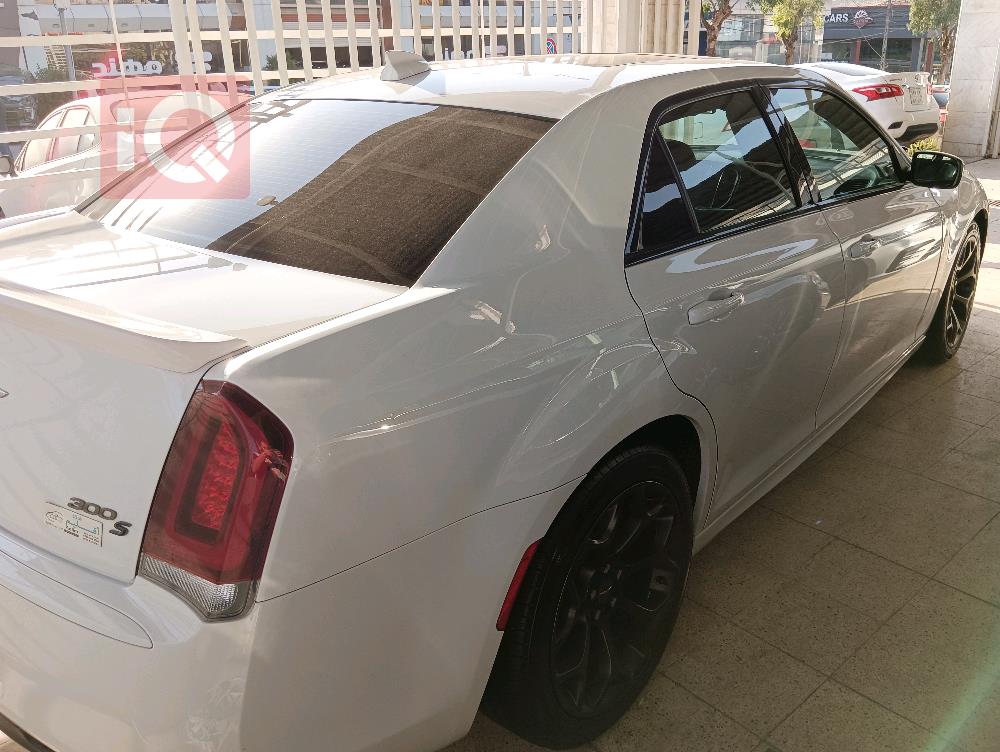 كرايسلر 300